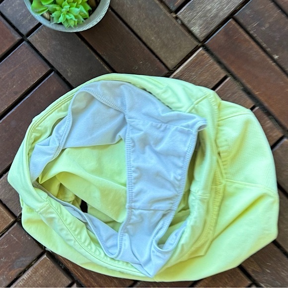 ✨EUC✨ Athleta Girls Record Breaker 3” Shorts - Girl’s Size XL/14 - Picture 5 of 5